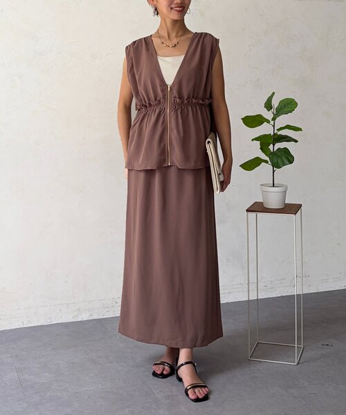 Chez toi(シェトワ)の「【選べるセットアップ】ギャザーペプラムベスト×ボトムスSET(ワンピース・レディース・ブラウン系その他/ブラック系その他/モカ/ブラック・FREE)」の4枚目の写真