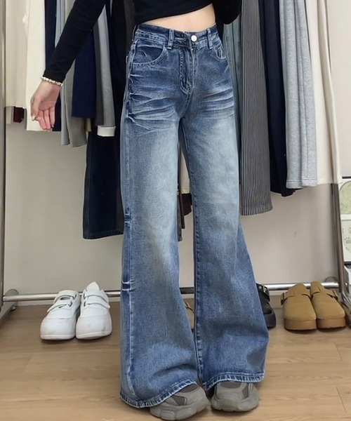 MEMECLE(メメクル)の「【 MEMECLE / メメクル 】ヴィンテージウォッシュフレアデニムパンツ(デニムパンツ・レディース・ブルー・SMALL/LARGE/MEDIUM)」の2枚目の写真