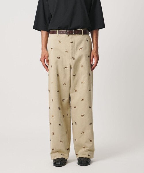 LOEFF(ロエフ)の「<LOEFF>キャメル エンブロイダリー チノパンツ MENS(チノパンツ・メンズ・ベージュ・2/1)」の6枚目の写真