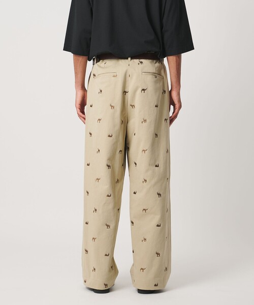 LOEFF(ロエフ)の「<LOEFF>キャメル エンブロイダリー チノパンツ MENS(チノパンツ・メンズ・ベージュ・2/1)」の9枚目の写真