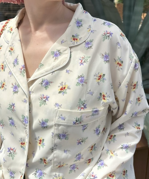 Alley Tokyo（アリートーキョー）の「【セットアップで着られる】花柄パジャマゆるシャツ（シャツ/ブラウス・レディース・オフホワイト/ブラック・FREE）」の4枚目の写真