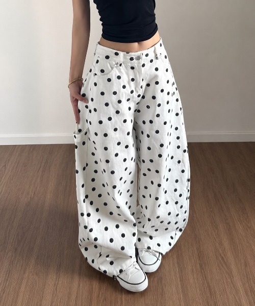 Achic(アシック)の「26AW ハートポケット付きドット柄ワイドデニムパンツ(デニムパンツ・レディース・ホワイト・M/L)」の13枚目の写真