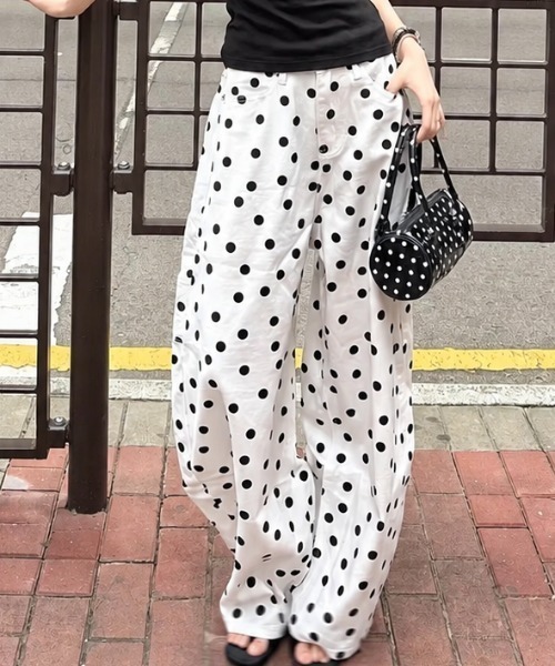 Achic(アシック)の「26AW ハートポケット付きドット柄ワイドデニムパンツ(デニムパンツ・レディース・ホワイト・M/L)」の7枚目の写真