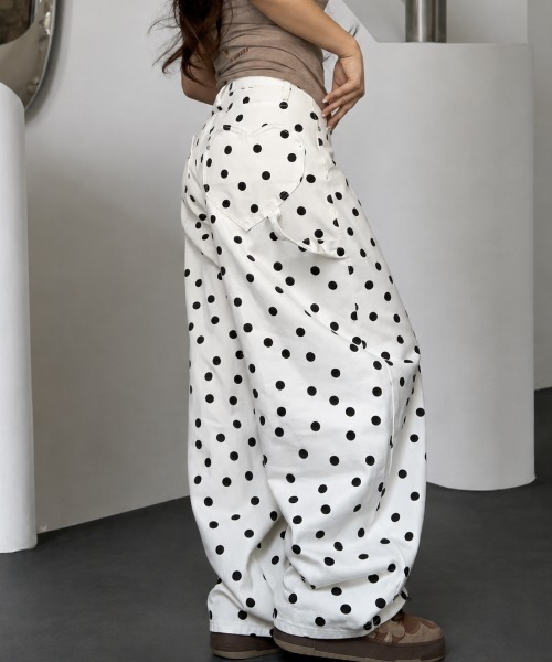 Achic(アシック)の「26AW ハートポケット付きドット柄ワイドデニムパンツ(デニムパンツ・レディース・ホワイト・M/L)」の17枚目の写真