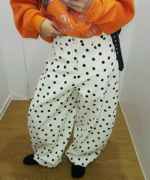 Achic(アシック)の「26AW ハートポケット付きドット柄ワイドデニムパンツ(デニムパンツ・レディース・ホワイト・M/L)」の12枚目の写真