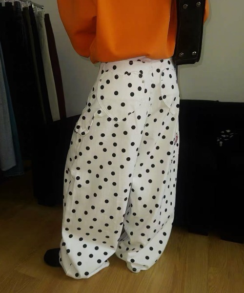 Achic(アシック)の「26AW ハートポケット付きドット柄ワイドデニムパンツ(デニムパンツ・レディース・ホワイト・M/L)」の11枚目の写真