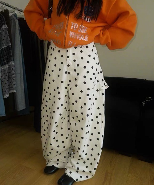 Achic(アシック)の「26AW ハートポケット付きドット柄ワイドデニムパンツ(デニムパンツ・レディース・ホワイト・M/L)」の9枚目の写真