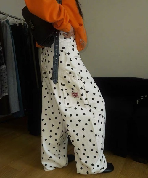 Achic(アシック)の「26AW ハートポケット付きドット柄ワイドデニムパンツ(デニムパンツ・レディース・ホワイト・M/L)」の10枚目の写真