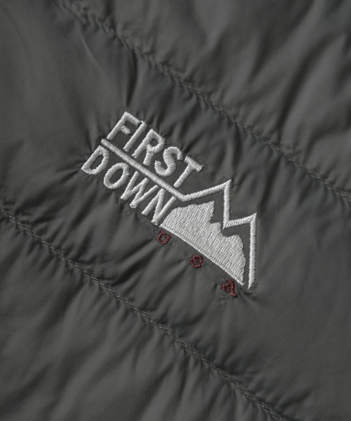 FIRST DOWN(ファーストダウン)の「【76】【FIRST DOWN USA/ファースト ダウン USA】パッカブル ライトダウンジャケット/ライトアウター/インナーダウン/700FP/撥水/防風/防寒/軽量/ユニセックス/レディース/メンズ(ダウンジャケット/コート・メンズ・マスタード/ブラック/レッド/チャコールグレー/ネイビー/グレー・XL/S/L/M)」の22枚目の写真