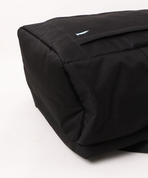 EASTBOY(イーストボーイ)の「【EASTBOY/イーストボーイ】【大容量35L デッドスペースを作らないスクエア構造】ボックスバックパック PC収納 通勤 通学 ポケット多数(バックパック/リュック・レディース・サックスブルー/ピンク・FREE)」の5枚目の写真