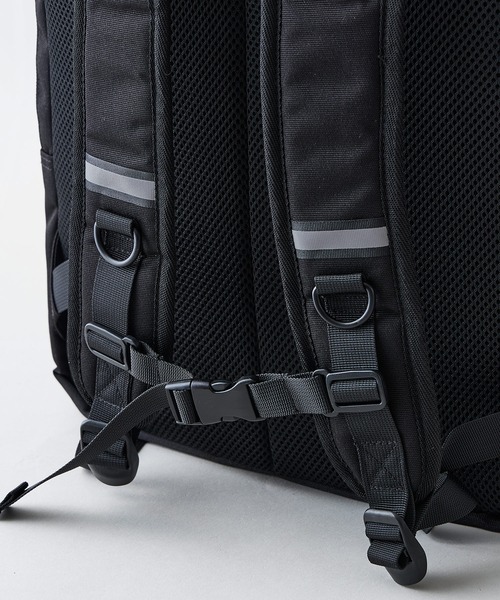 EASTBOY(イーストボーイ)の「【EASTBOY/イーストボーイ】【大容量35L デッドスペースを作らないスクエア構造】ボックスバックパック PC収納 通勤 通学 ポケット多数(バックパック/リュック・レディース・サックスブルー/ピンク・FREE)」の17枚目の写真