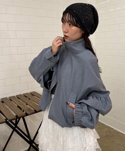 w closet(ダブルクローゼット)の「スウェードライクフリルブルゾン(ブルゾン・レディース・アイボリー/ピンク/グレー/ブラウン・MEDIUM/SMALL)」の11枚目の写真