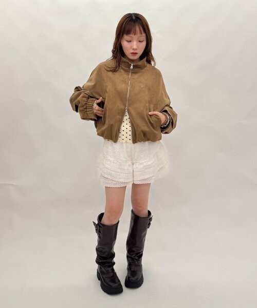 w closet(ダブルクローゼット)の「スウェードライクフリルブルゾン(ブルゾン・レディース・アイボリー/ピンク/グレー/ブラウン・MEDIUM/SMALL)」の15枚目の写真