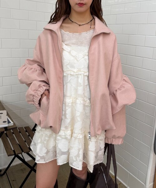 w closet(ダブルクローゼット)の「スウェードライクフリルブルゾン(ブルゾン・レディース・アイボリー/ピンク/グレー/ブラウン・MEDIUM/SMALL)」の19枚目の写真