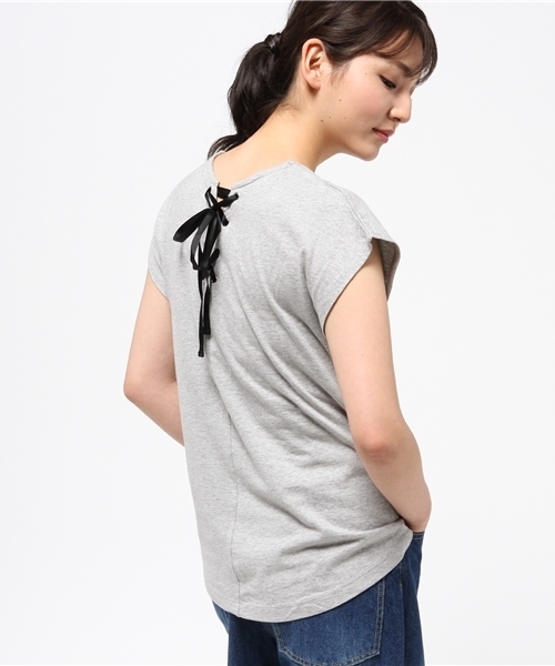 ikka(イッカ)の「バックレースアッププルオーバー(Tシャツ/カットソー・レディース・オフホワイト/グレー/ブラック・LARGE/MEDIUM)」の3枚目の写真