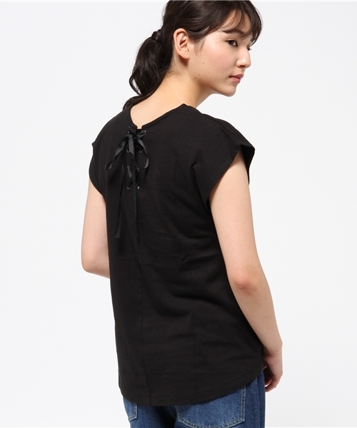 ikka(イッカ)の「バックレースアッププルオーバー(Tシャツ/カットソー・レディース・オフホワイト/グレー/ブラック・LARGE/MEDIUM)」の2枚目の写真