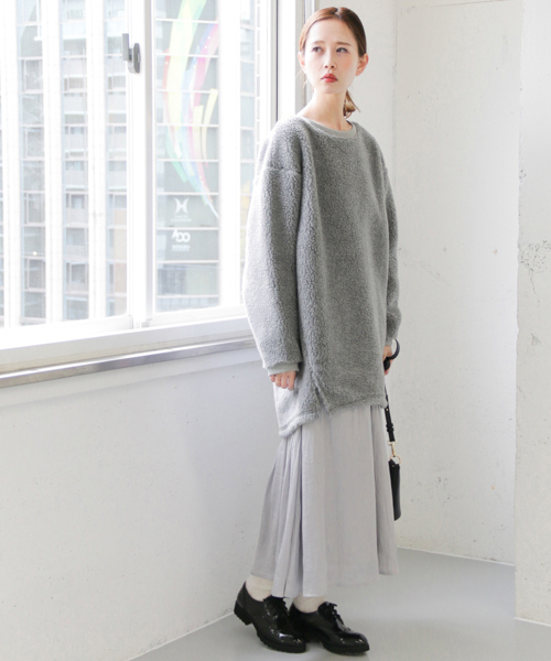 KBF（ケイビーエフ）の「KBF WEB限定 ボアチュニック（Tシャツ/カットソー・レディース・ベージュ系その他/ブラック/グレー・ONE）」の21枚目の写真