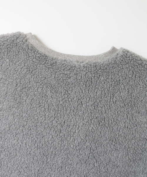 KBF（ケイビーエフ）の「KBF WEB限定 ボアチュニック（Tシャツ/カットソー・レディース・ベージュ系その他/ブラック/グレー・ONE）」の10枚目の写真