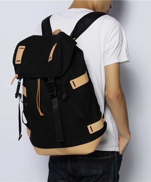 BEAUTY&YOUTH UNITED ARROWS（ビューティーアンドユースユナイテッドアローズ）の「BY キャンバス マウンテン リュック§◇（バックパック/リュック・メンズ・ブラック/オレンジ/ネイビー/ベージュ/イエロー・FREE）」の2枚目の写真