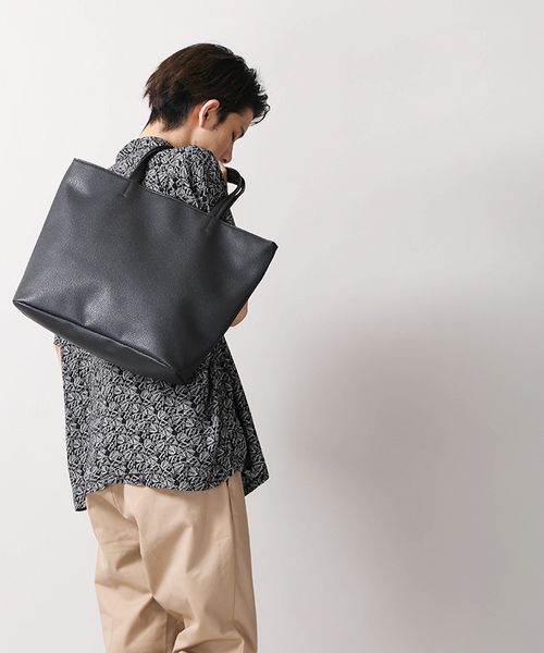 WEGO（ウィゴー）の「WEGO/カラーフェイクレザートートバッグ（トートバッグ・メンズ・ターコイズブルー/イエロー/ネイビー/カーキ/ブラック/レッド/ホワイト/ブラウン/ダークブラウン・FREE）」の11枚目の写真