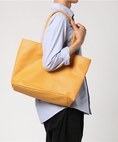 WEGO（ウィゴー）の「WEGO/カラーフェイクレザートートバッグ（トートバッグ・メンズ・ターコイズブルー/イエロー/ネイビー/カーキ/ブラック/レッド/ホワイト/ブラウン/ダークブラウン・FREE）」の19枚目の写真