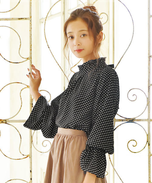 KOBE LETTUCE（コウベレタス）の「[無地/グレンチェック柄]バックリボンデザインフリルカラーキャンディースリーブブラウス/レディーストップス/神戸レタス[C2911]（シャツ/ブラウス・レディース・ボルドー/マスタード/グレー系その他/ホワイト系その他/ブラック系その他/イエロー/ピンク/オフホワイト/ネイビー/ブラック系その他2/グレー系その他2・FREE）」の19枚目の写真