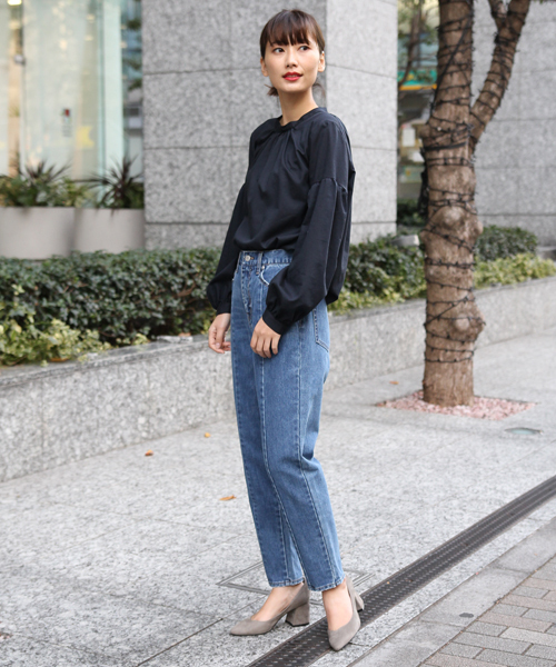 laboratory work（ラボラトリーワーク）の「ロゴ刺繍マチデニム（デニムパンツ・レディース・インディゴブルー/ブルー・MEDIUM）」の17枚目の写真