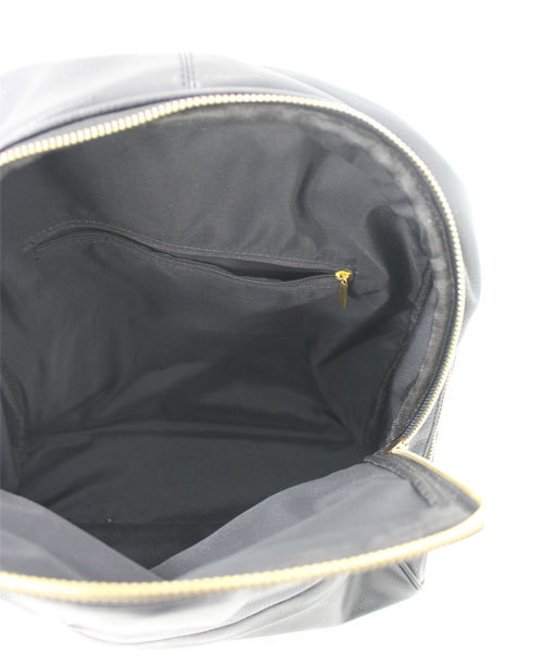 one after another NICE CLAUP（ワンアフターアナザーナイスクラップ）の「【ナイスクラップ】フェイクレザーリュック（バックパック/リュック・レディース・オフホワイト/ブラック/グレー・FREE）」の7枚目の写真