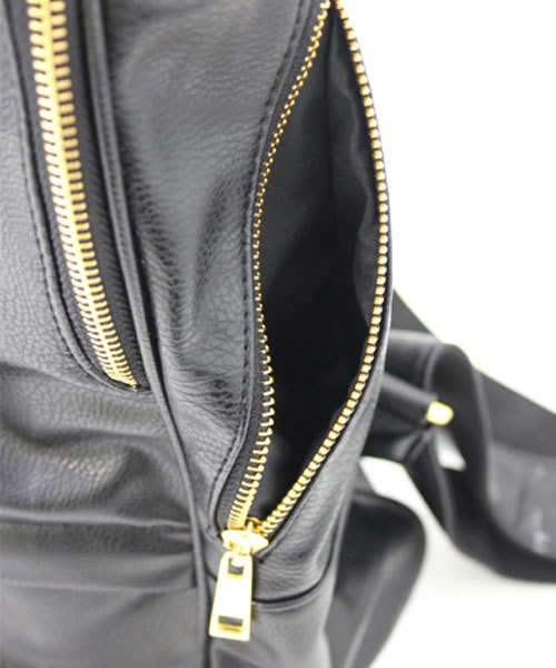 one after another NICE CLAUP（ワンアフターアナザーナイスクラップ）の「【ナイスクラップ】フェイクレザーリュック（バックパック/リュック・レディース・オフホワイト/ブラック/グレー・FREE）」の8枚目の写真