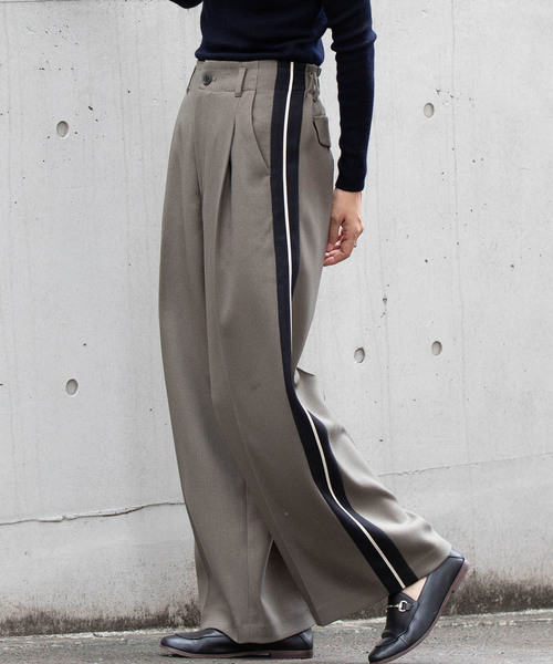 miniyu（ミニュウ）の「LaSRIC/サイドラインワイドパンツ（その他パンツ・レディース・ライトグレー/カーキ/グリーン/キャメル・MEDIUM）」の11枚目の写真