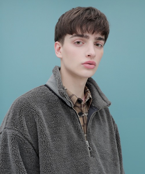 EMMA CLOTHES(エマクローズ)の「ボアフリース ハーフジップ プルオーバー【ファッションインフルエンサーろむし×EMMA CLOTHES 限定コラボ】(ブルゾン・メンズ・ベージュ/グレー・M/L)」の20枚目の写真