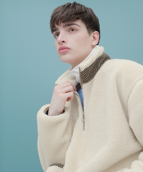 EMMA CLOTHES(エマクローズ)の「ボアフリース ハーフジップ プルオーバー【ファッションインフルエンサーろむし×EMMA CLOTHES 限定コラボ】(ブルゾン・メンズ・ベージュ/グレー・M/L)」の16枚目の写真