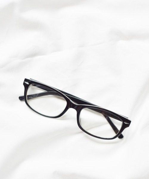 B.I.D.(ビーアイディー)の「スクエアフレームファッショングラス(メガネ・レディース・ブラウン/ライトブルー/マスタード/ブラック/オリーブ/ブラック系その他/その他/オリーブ系/ブルー系/イエロー系/シャンパン/ライトグレー/ライトブラウン・FREE)」の2枚目の写真