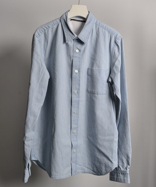 AMERICAN RAG CIE(アメリカンラグシー)の「AMERICAN RAG CIE ライトオンスデニムシャツ 107-AHP-M142-SH069(シャツ/ブラウス・メンズ・サックスブルー/インディゴブルー・1/2/3)」の2枚目の写真