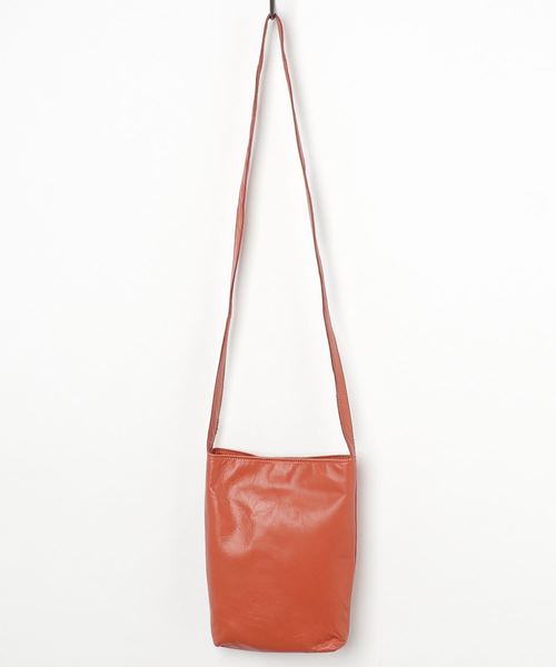 TASINAMI（タシナミ）の「TASINAMI スムースレザーコートポケットバッグ (TA-2011)（ショルダーバッグ・レディース・ワイン/イエロー/グレー/ブラック/オレンジ/ベージュ/カーキ・FREE）」の7枚目の写真