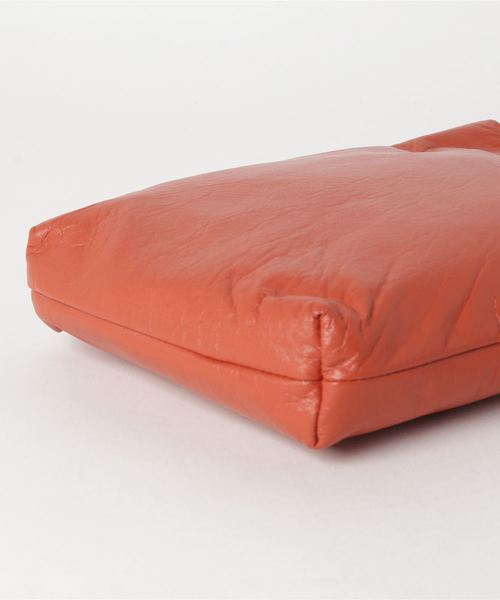 TASINAMI（タシナミ）の「TASINAMI スムースレザーコートポケットバッグ (TA-2011)（ショルダーバッグ・レディース・ワイン/イエロー/グレー/ブラック/オレンジ/ベージュ/カーキ・FREE）」の12枚目の写真