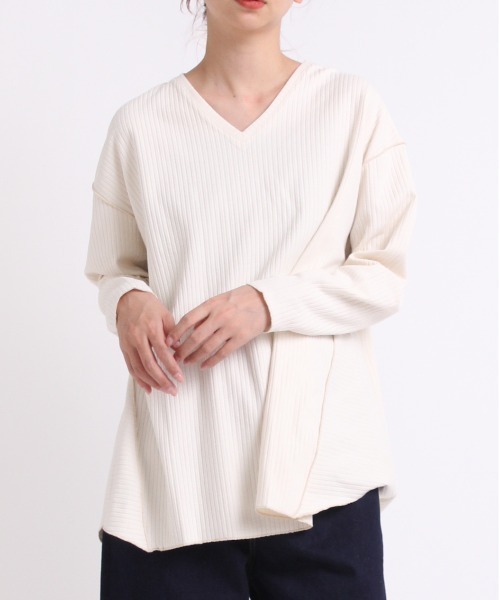 RNA-N(アールエヌエーエヌ)の「M1471 メローステッチVネックリブプルオーバー(Tシャツ/カットソー・レディース・ホワイト/スミクロ/ブラウン・MEDIUM)」の2枚目の写真