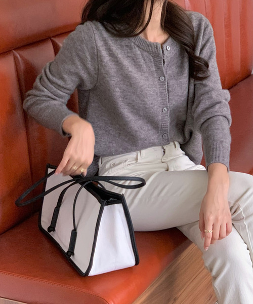 emi+（エミプラス）の「クルーネックニットカーディガン（ニット/セーター・レディース・イエロー/モカ/ブラック/パープル/グレー・M/L）」の18枚目の写真