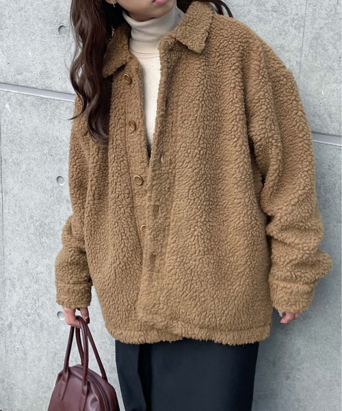 Chillfar（チルファー）の「襟付きボアジャケット（ブルゾン・レディース・ブラック/ベージュ/パープル/ブラウン/グリーン/アイボリー/ブルーグレー/キャメル・MEDIUM/LARGE）」の11枚目の写真