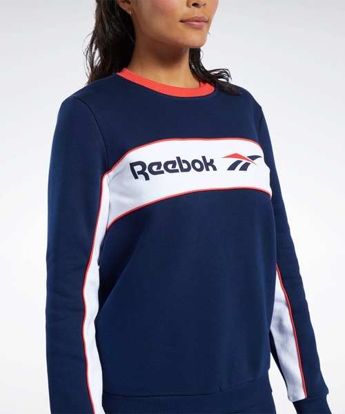 Reebok(リーボック)の「クラシックス リニア フリース クルー スウェットシャツ / Classics Linear Fleece Crew Sweatshirt (スウェット・レディース・ライトグレー/ネイビー・SMALL/LARGE/MEDIUM/X-LARGE)」の10枚目の写真