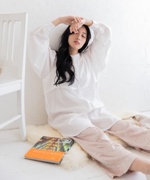 Mysa&Liina（ミーサリーナ）の「ヨークフラップブラウス（シャツ/ブラウス・レディース・ブラック/オフホワイト/ブルー/グリーン・M）」の12枚目の写真