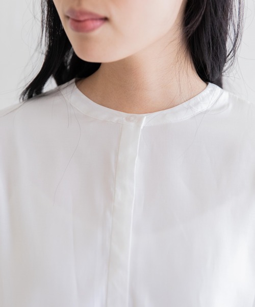 Mysa&Liina（ミーサリーナ）の「ヨークフラップブラウス（シャツ/ブラウス・レディース・ブラック/オフホワイト/ブルー/グリーン・M）」の14枚目の写真