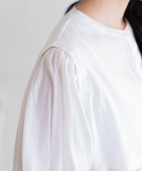 Mysa&Liina（ミーサリーナ）の「ヨークフラップブラウス（シャツ/ブラウス・レディース・ブラック/オフホワイト/ブルー/グリーン・M）」の18枚目の写真