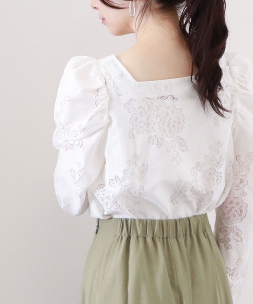 archives（アルシーヴ）の「フロントギャザーレースブラウス（Tシャツ/カットソー・レディース・ベージュ/ブラック/オフホワイト・MEDIUM）」の2枚目の写真