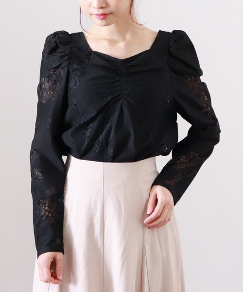 archives（アルシーヴ）の「フロントギャザーレースブラウス（Tシャツ/カットソー・レディース・ベージュ/ブラック/オフホワイト・MEDIUM）」の3枚目の写真