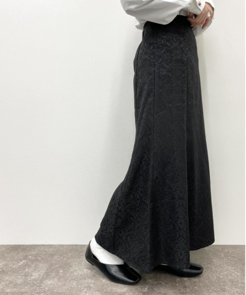 apres jour mignon（アプレジュールミニョン）の「ジャガードマーメイドスカート【ZOZOTOWN限定アイテム】（スカート・レディース・グレー/ブラック/ライトベージュ・フリー/X-LARGE）」の2枚目の写真