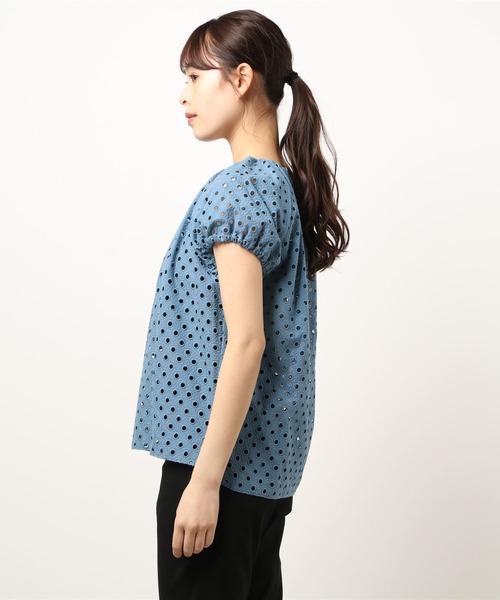 Maison de Beige（メゾンドベージュ）の「《Maison de Beige》コットンレースブラウス（シャツ/ブラウス・レディース・オフホワイト/グレイッシュブルー/カーキ・9号/7号/11号）」の15枚目の写真