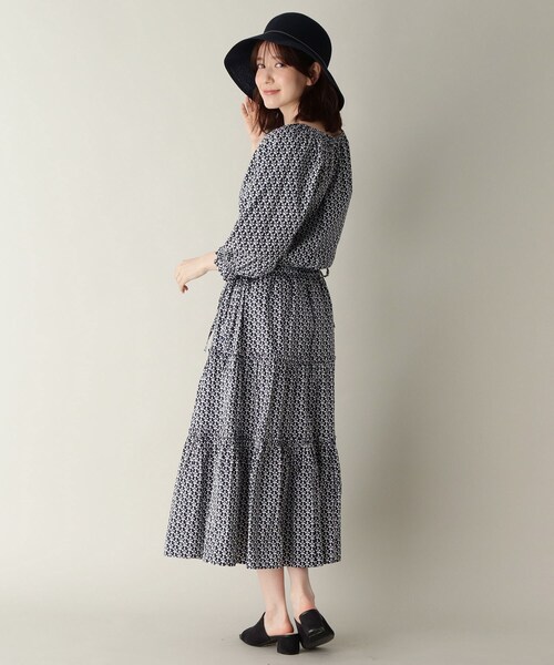 別注商品 セール ティアード総柄ワンピース ワンピース Laura Ashley ローラアシュレイ のファッション アウトレット 通販激安 Arenatheatre Net