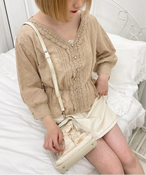 apres jour（アプレジュール）の「コットンレースVネックブラウス【ZOZOTOWN限定アイテム】（シャツ/ブラウス・レディース・アイボリー/オフホワイト/ピンクベージュ・フリー/X-LARGE）」の12枚目の写真