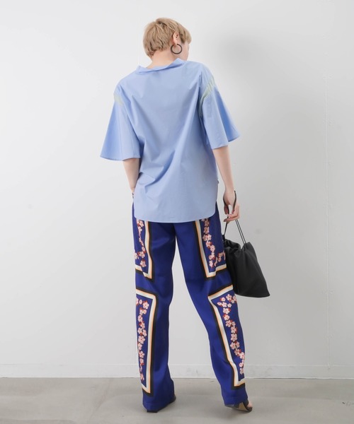 LUCA/LADY LUCK LUCA（ルカ/レディラックルカ）の「LC/LLL　タイプライターコンビVネックプルオーバー（シャツ/ブラウス・レディース・サックスブルー/アイボリー/ブラック・FREE）」の15枚目の写真